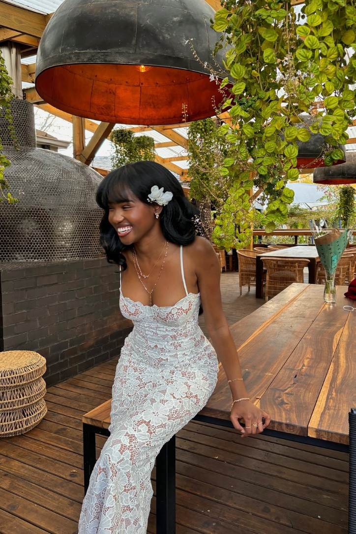 ADERYN | LACE SILHOUETTE DRESS