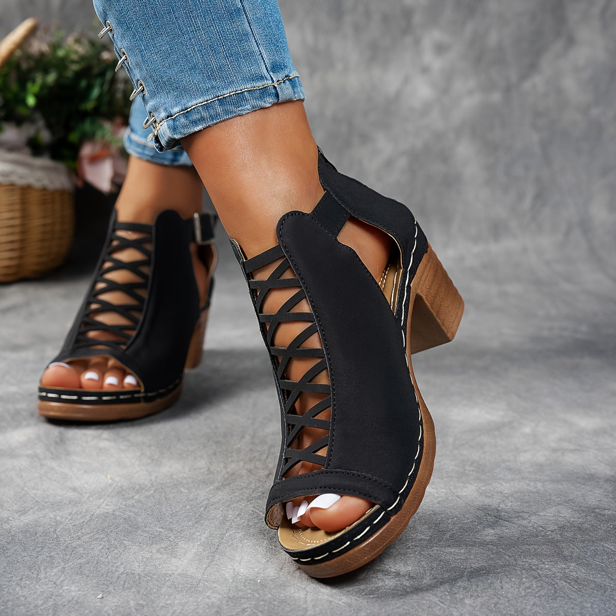 NESSA | LATTICE-HEEL SANDALS